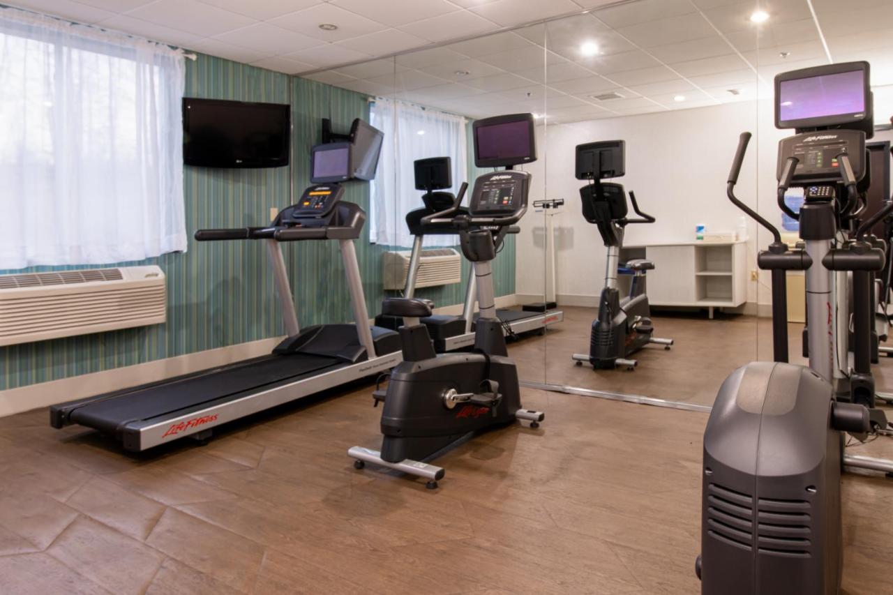 Holiday Inn Express Hotel & Suites Swansea By Ihg Exteriör bild