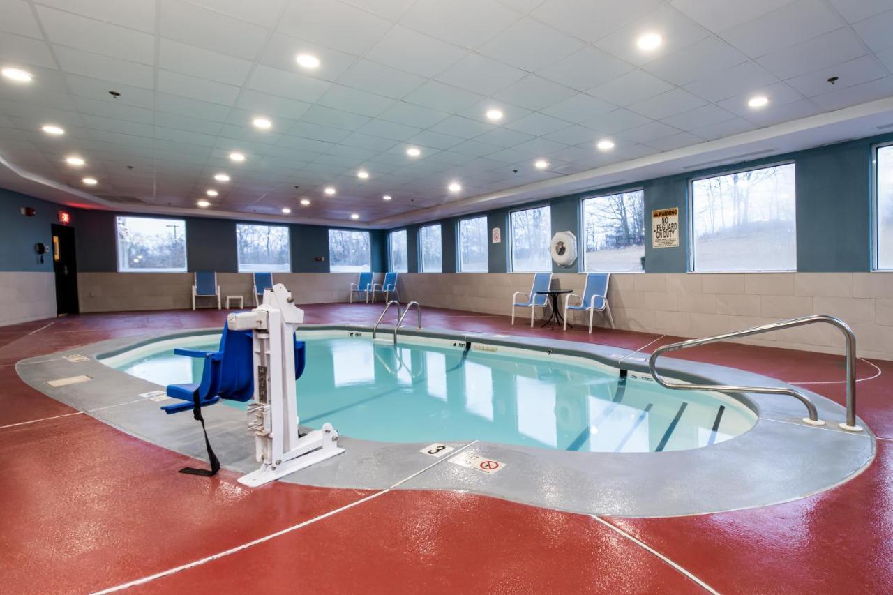Holiday Inn Express Hotel & Suites Swansea By Ihg Exteriör bild