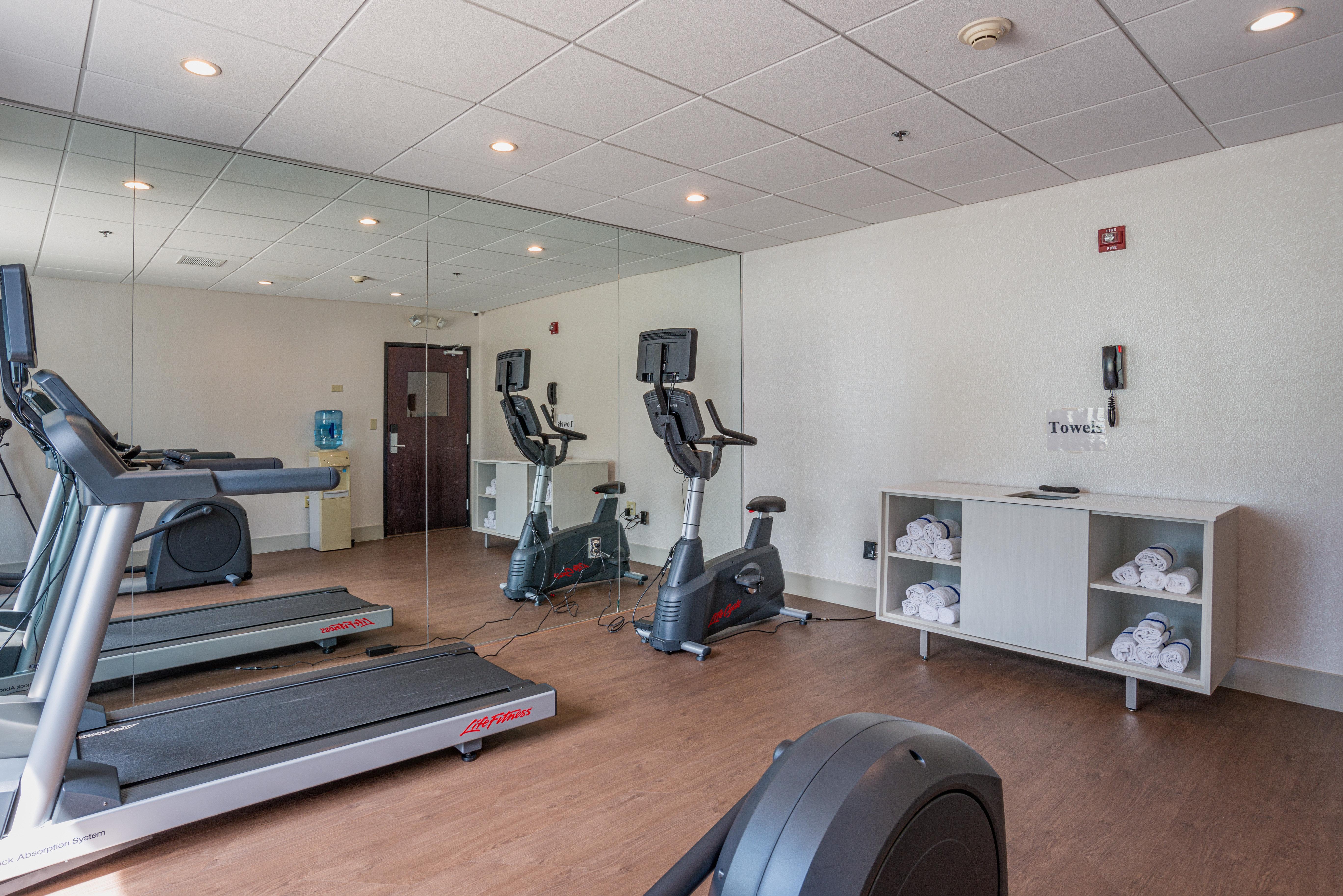 Holiday Inn Express Hotel & Suites Swansea By Ihg Exteriör bild
