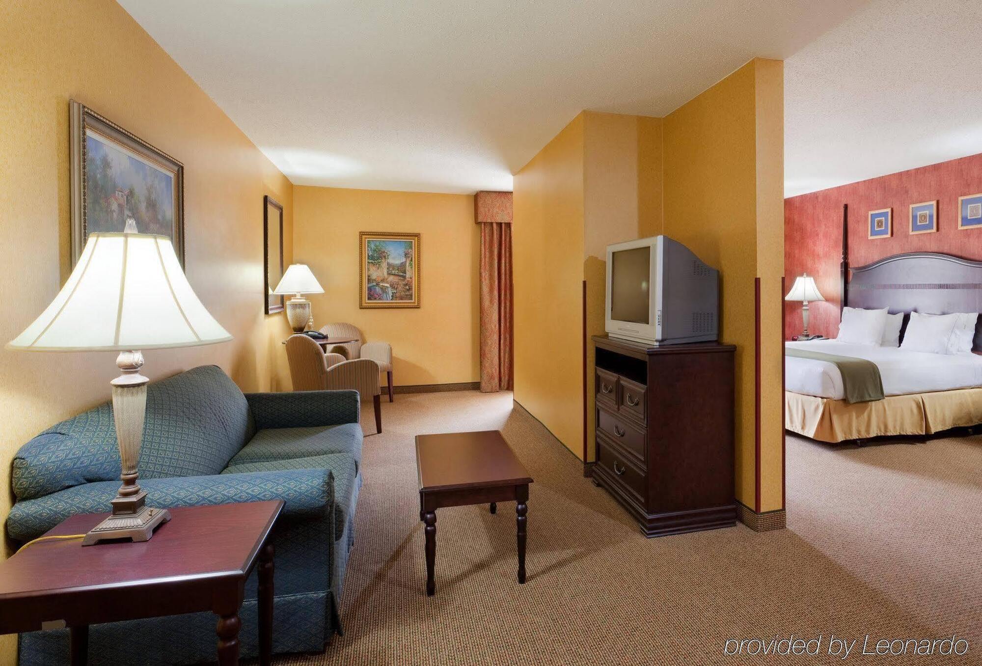 Holiday Inn Express Hotel & Suites Swansea By Ihg Exteriör bild